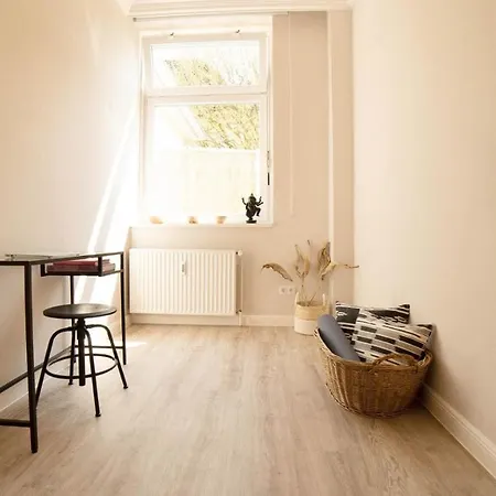 Beletage 50m Zum Strand & Grosse Terrasse Plus Parkplatz Lägenhet *